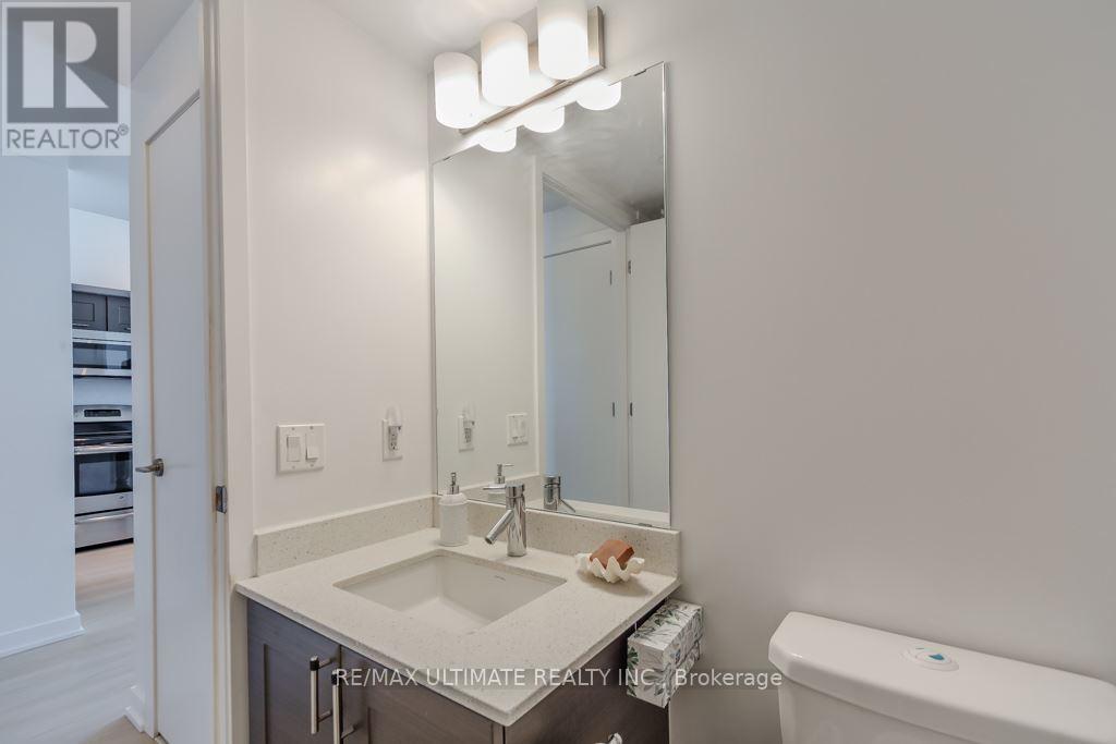 2706 - 2220 Lake Shore Boulevard W, Toronto, ON - Indoor Photo Showing Bathroom