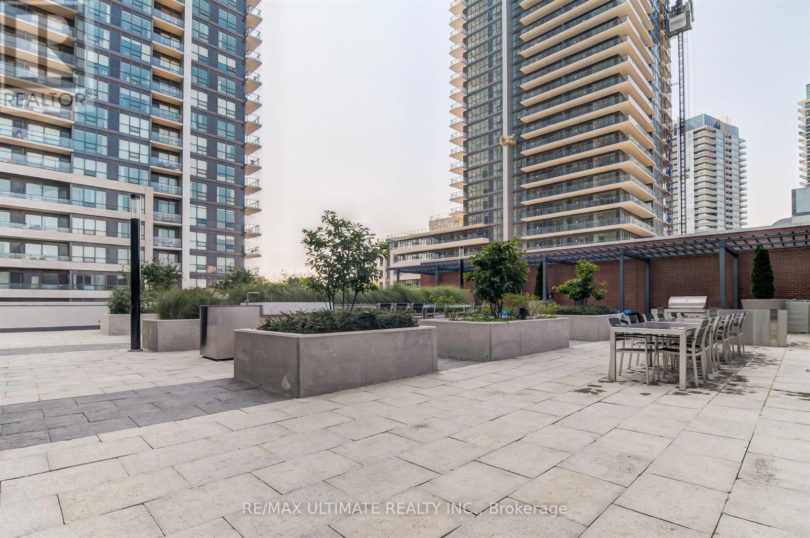 2706 - 2220 Lake Shore Boulevard W, Toronto, ON - Outdoor With Balcony With Facade