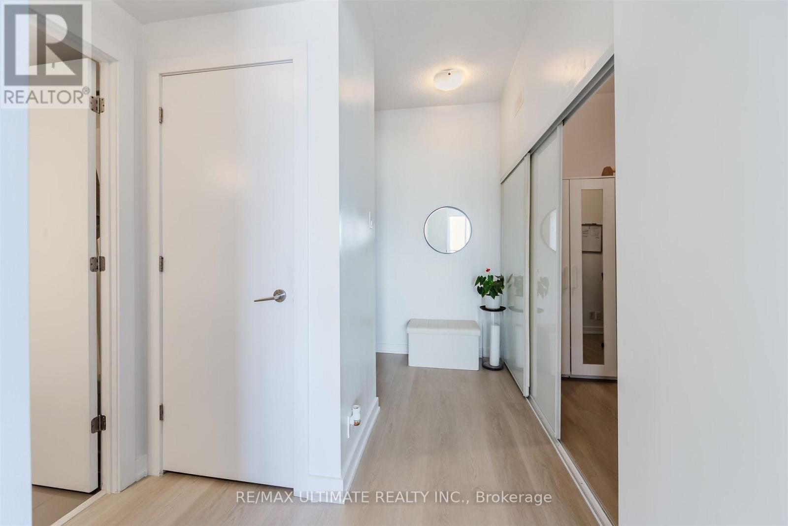2706 - 2220 Lake Shore Boulevard W, Toronto, ON - Indoor Photo Showing Other Room