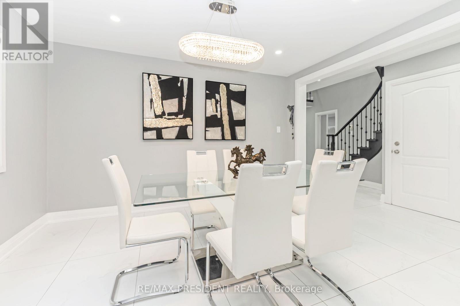 212 Wedgewood Drive, Cambridge, ON - Indoor Photo Showing Other Room