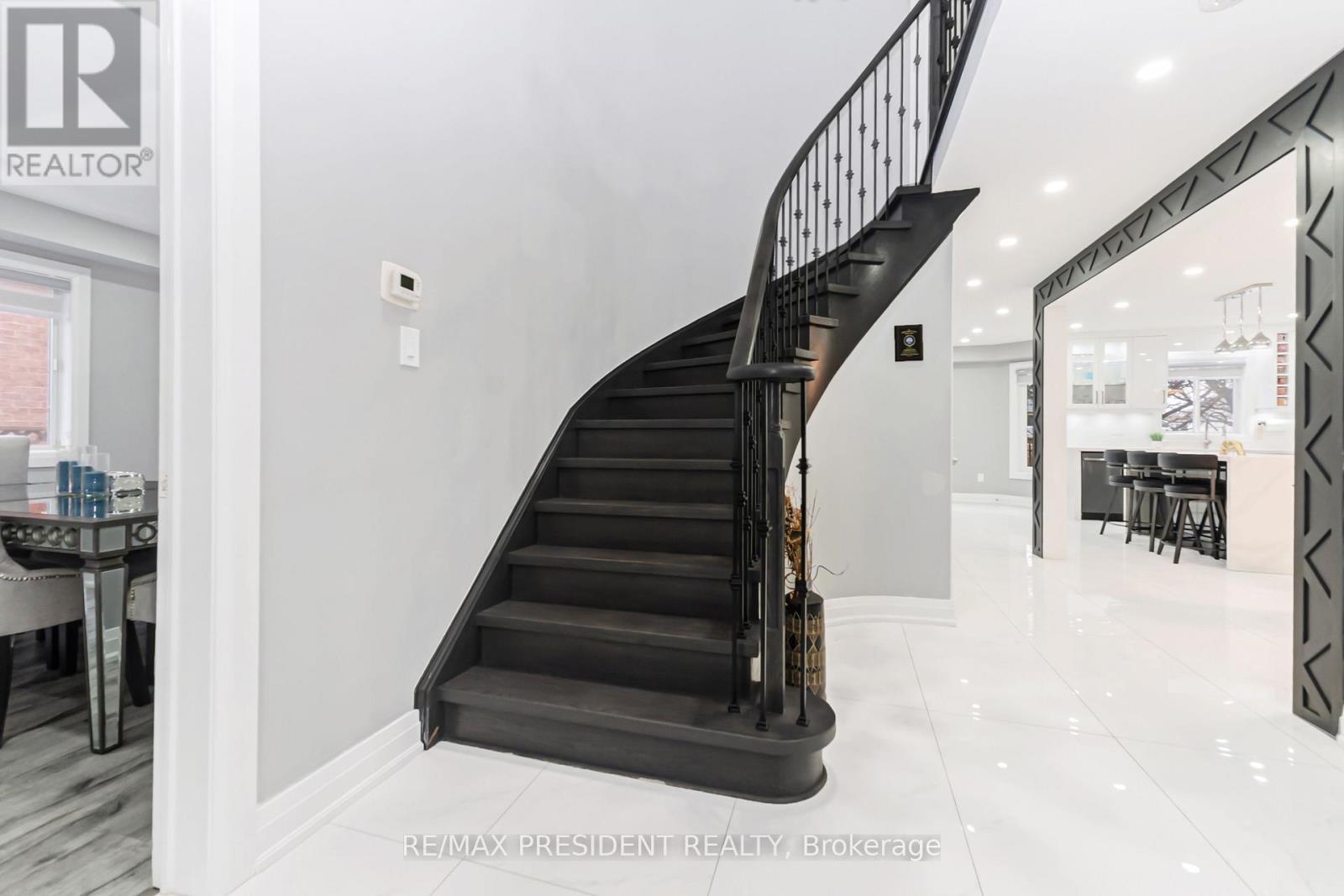 212 Wedgewood Drive, Cambridge, ON - Indoor Photo Showing Other Room