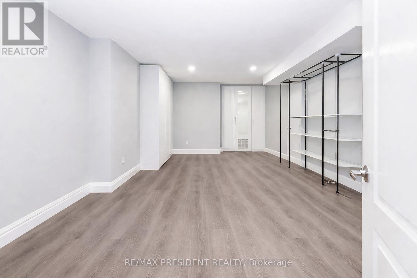 212 Wedgewood Drive, Cambridge, ON - Indoor Photo Showing Other Room
