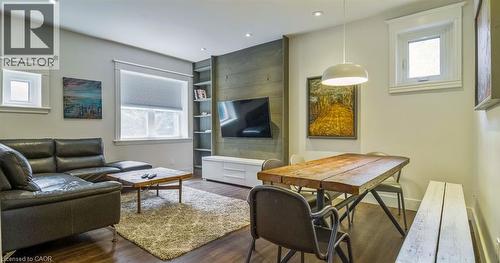 217 Caroline Street S, Hamilton, ON - Indoor Photo Showing Living Room