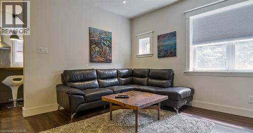 217 Caroline Street S, Hamilton, ON - Indoor Photo Showing Living Room