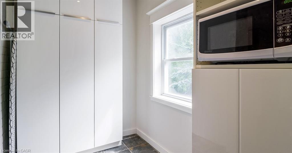 217 Caroline Street S, Hamilton, ON - Indoor Photo Showing Other Room