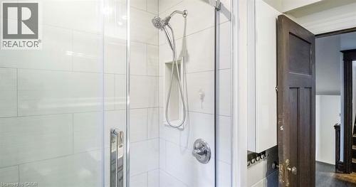 217 Caroline Street S, Hamilton, ON - Indoor Photo Showing Bathroom