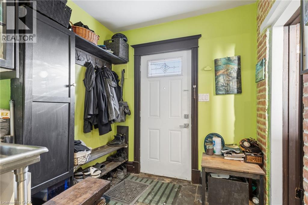 217 Caroline Street S, Hamilton, ON - Indoor