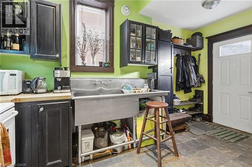 217 Caroline Street S, Hamilton, ON - Indoor Photo Showing Laundry Room
