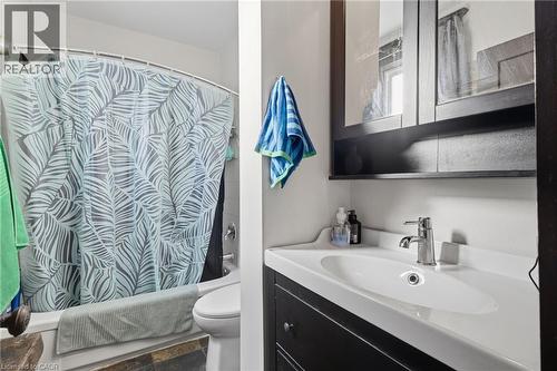 217 Caroline Street S, Hamilton, ON - Indoor Photo Showing Bathroom