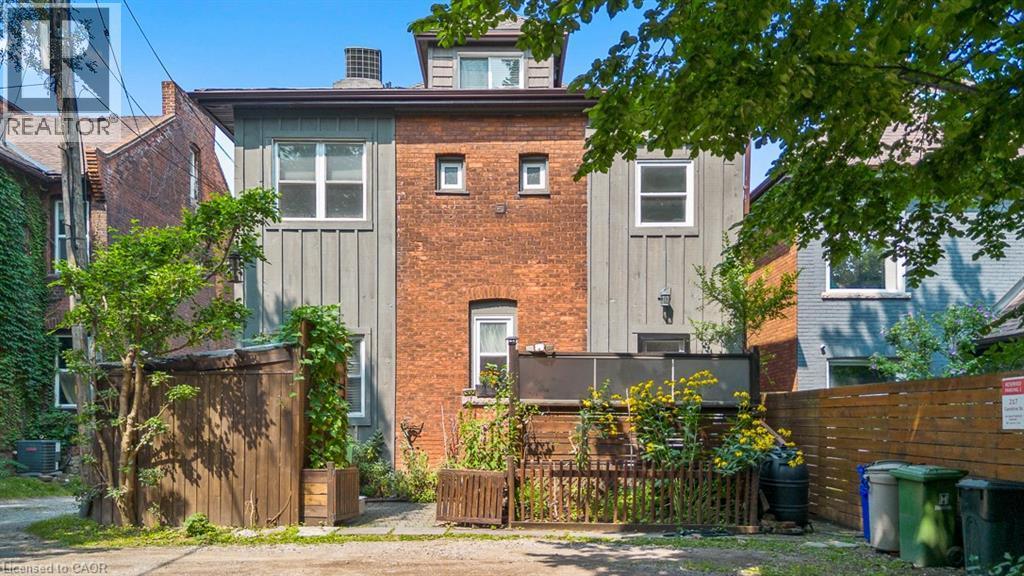 217 Caroline Street S, Hamilton, ON - Outdoor