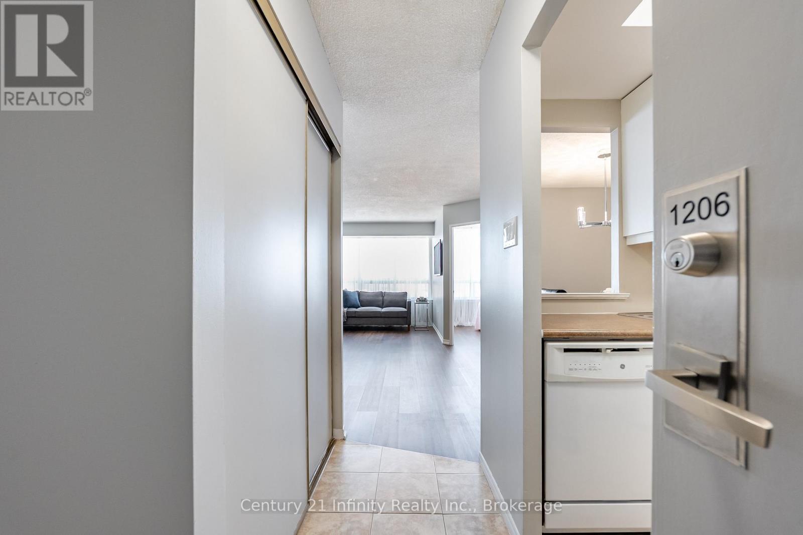 1206 - 5 Greystone Walk Drive, Toronto (Kennedy Park), ON - Indoor
