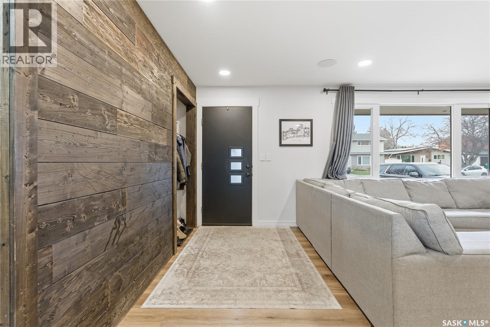 1813 Cameron Avenue, Saskatoon, SK - Indoor Photo Showing Other Room