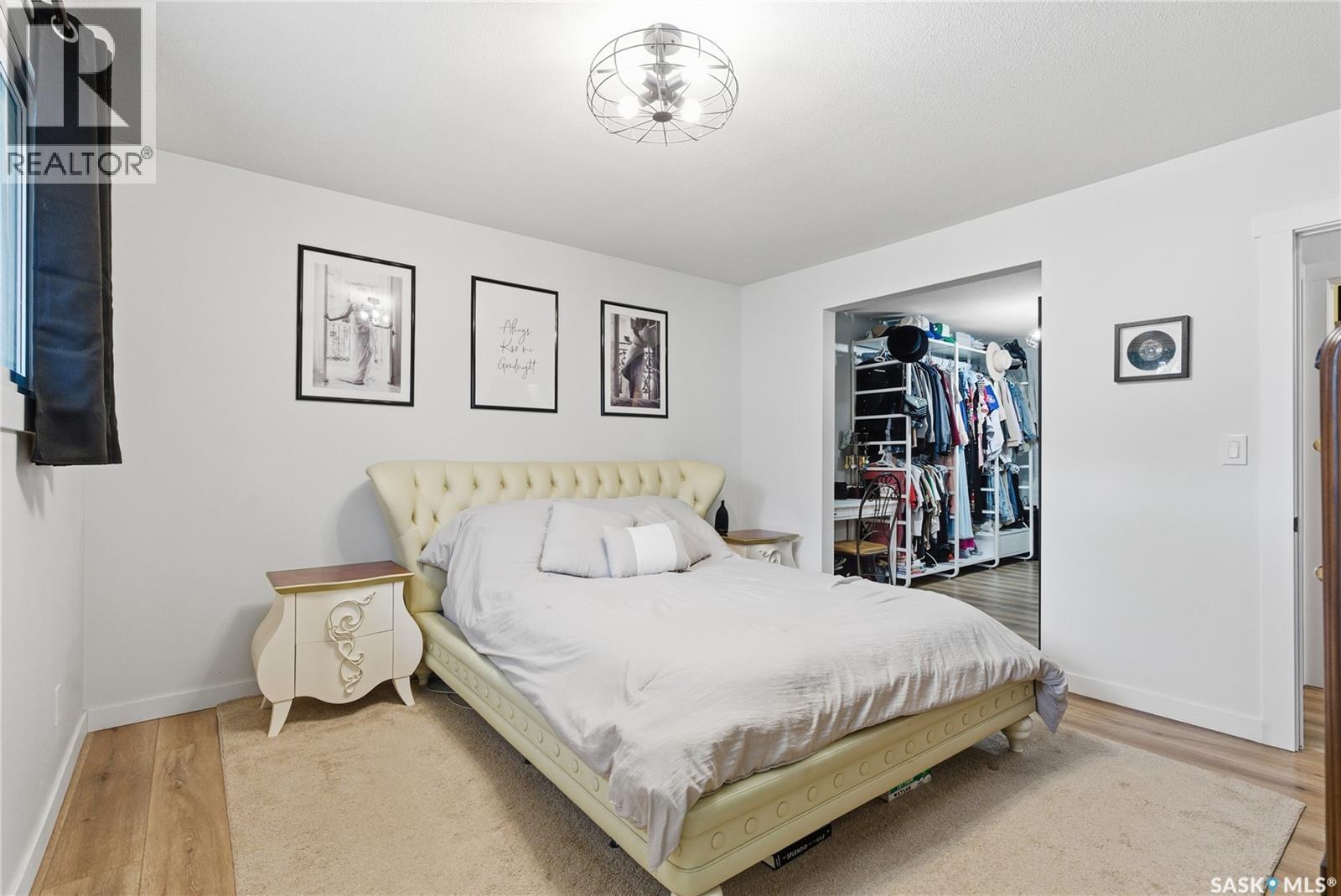1813 Cameron Avenue, Saskatoon, SK - Indoor Photo Showing Bedroom