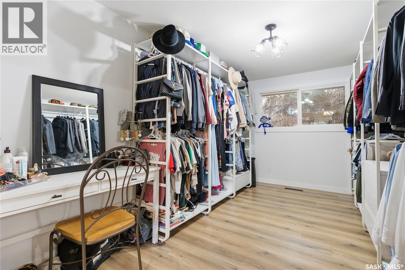 1813 Cameron Avenue, Saskatoon, SK - Indoor With Storage