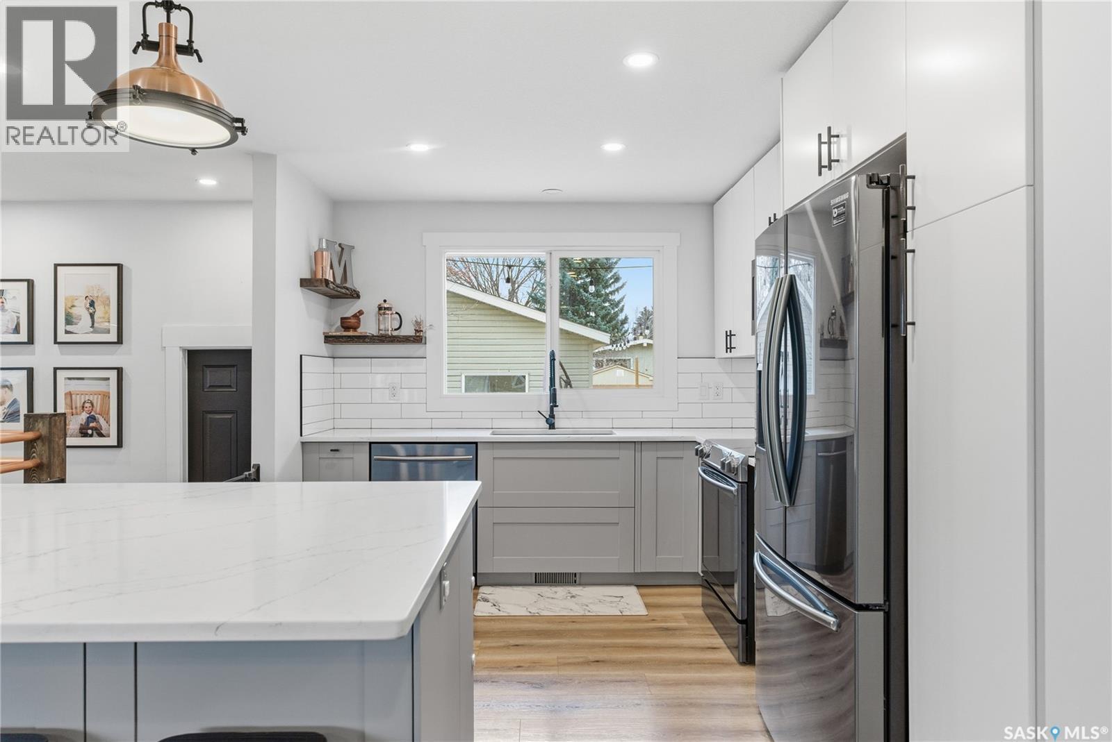 1813 Cameron Avenue, Saskatoon, SK - Indoor Photo Showing Kitchen