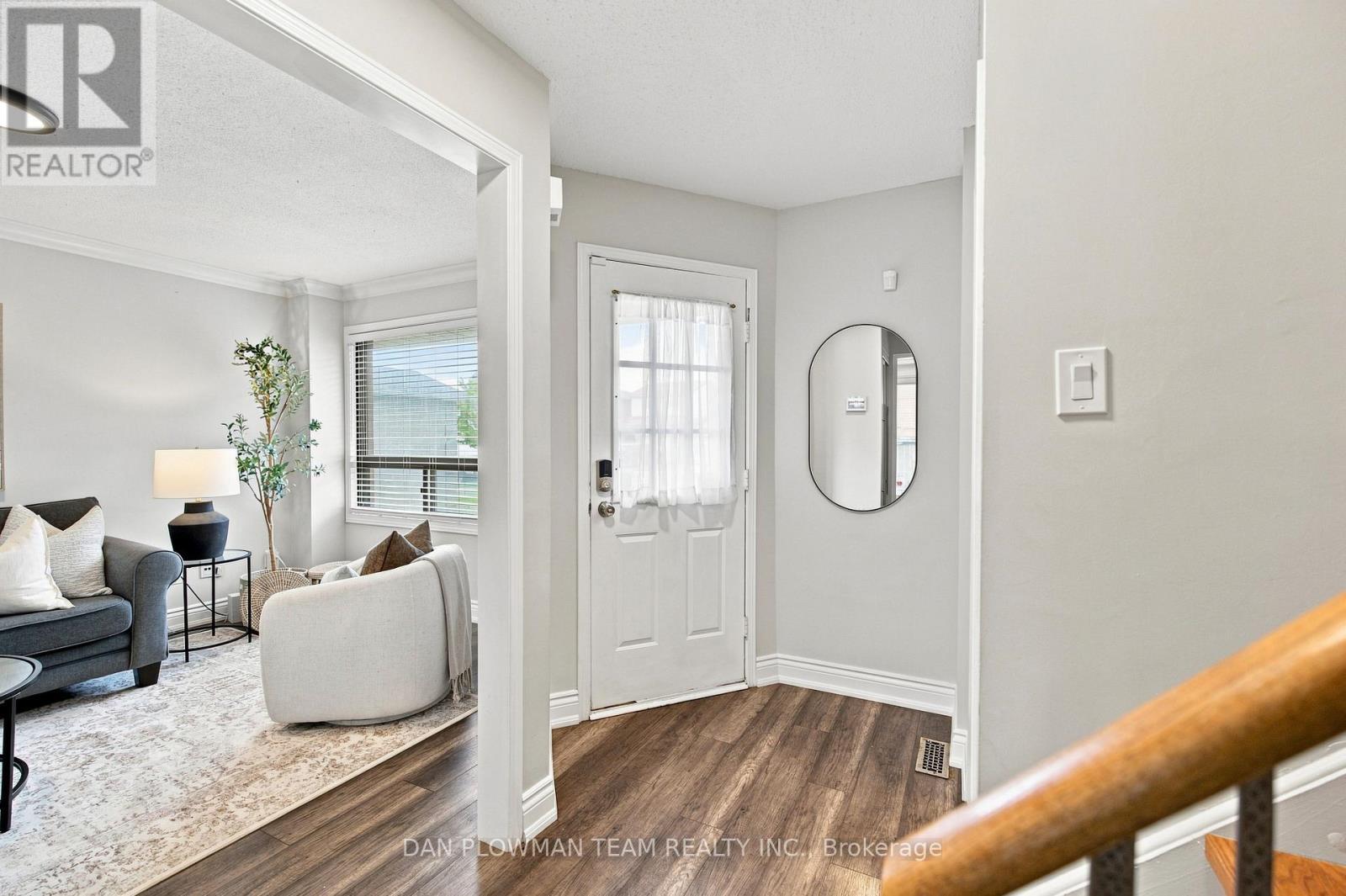 86 Barnes Drive, Ajax, ON - Indoor