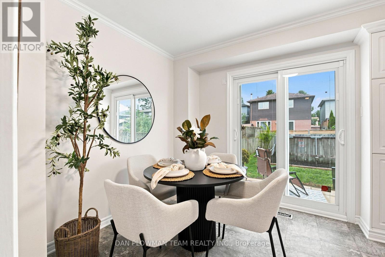 86 Barnes Drive, Ajax, ON - Indoor Photo Showing Dining Room