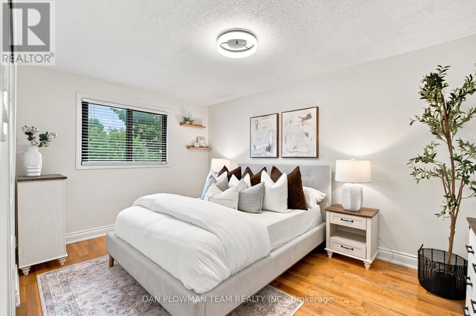 86 Barnes Drive, Ajax, ON - Indoor Photo Showing Bedroom
