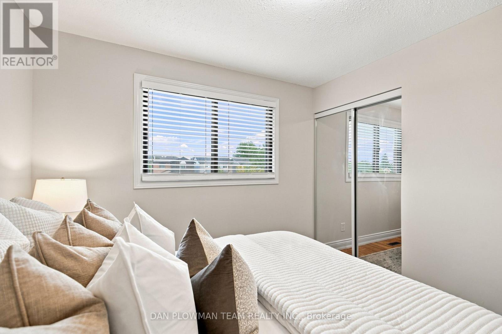 86 Barnes Drive, Ajax, ON - Indoor Photo Showing Bedroom