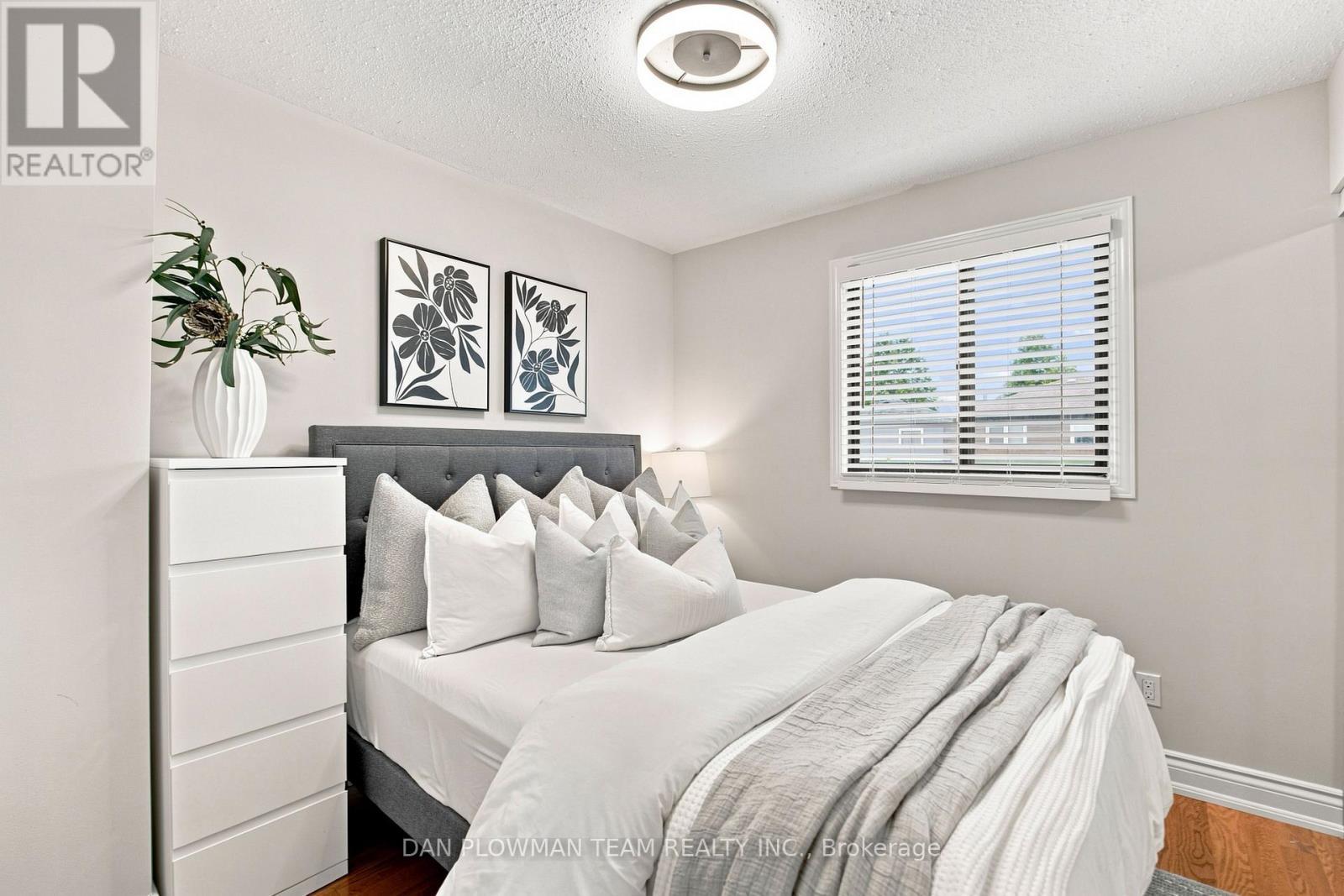 86 Barnes Drive, Ajax, ON - Indoor Photo Showing Bedroom