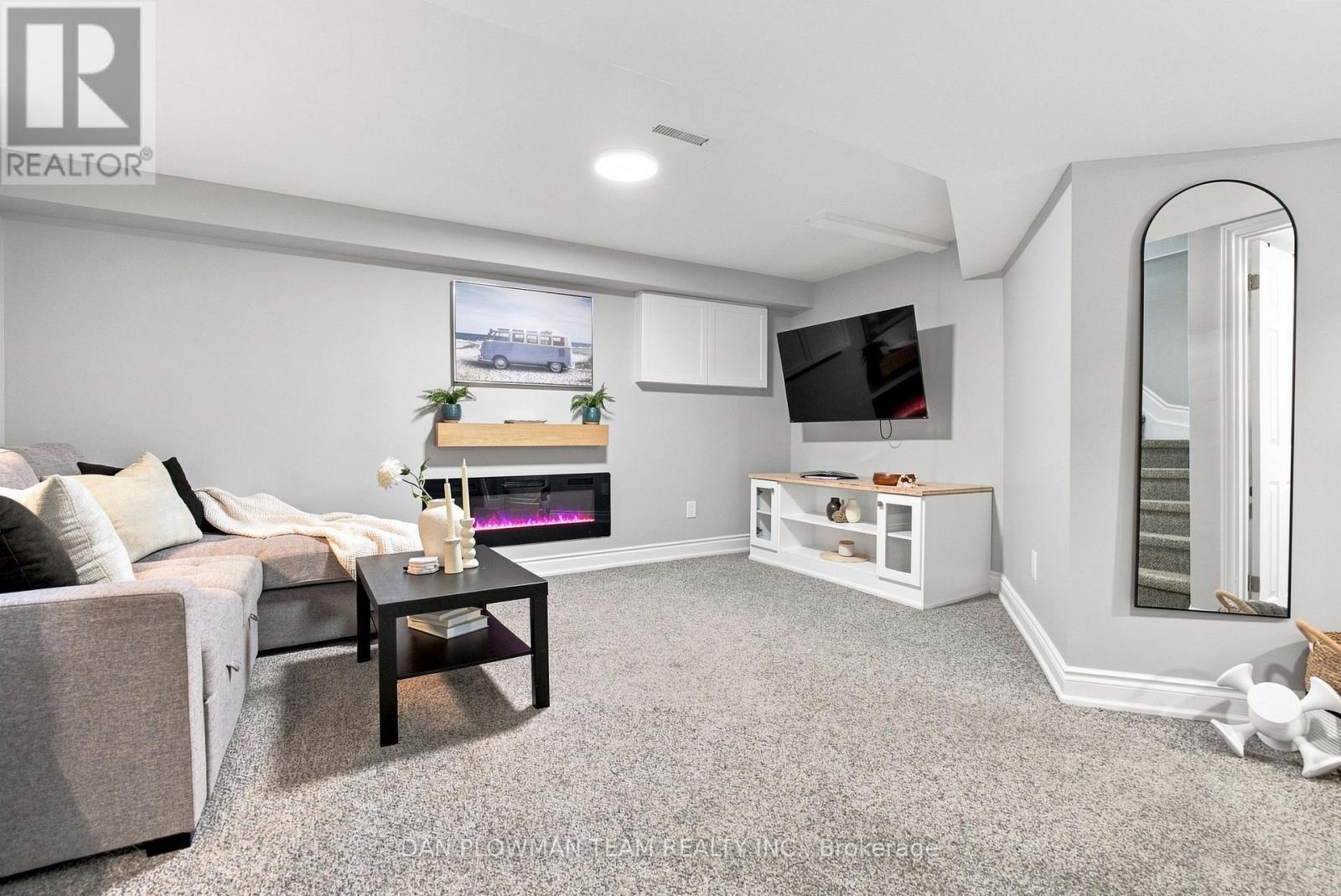 86 Barnes Drive, Ajax, ON - Indoor