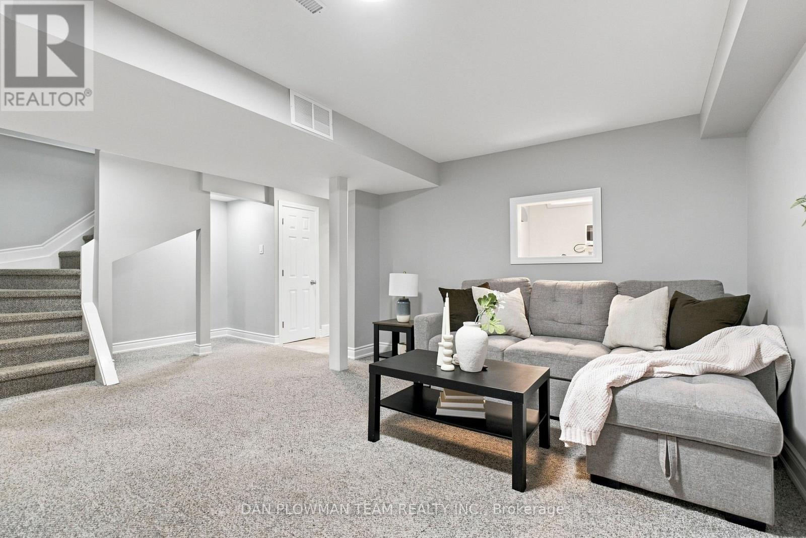 86 Barnes Drive, Ajax, ON - Indoor Photo Showing Living Room