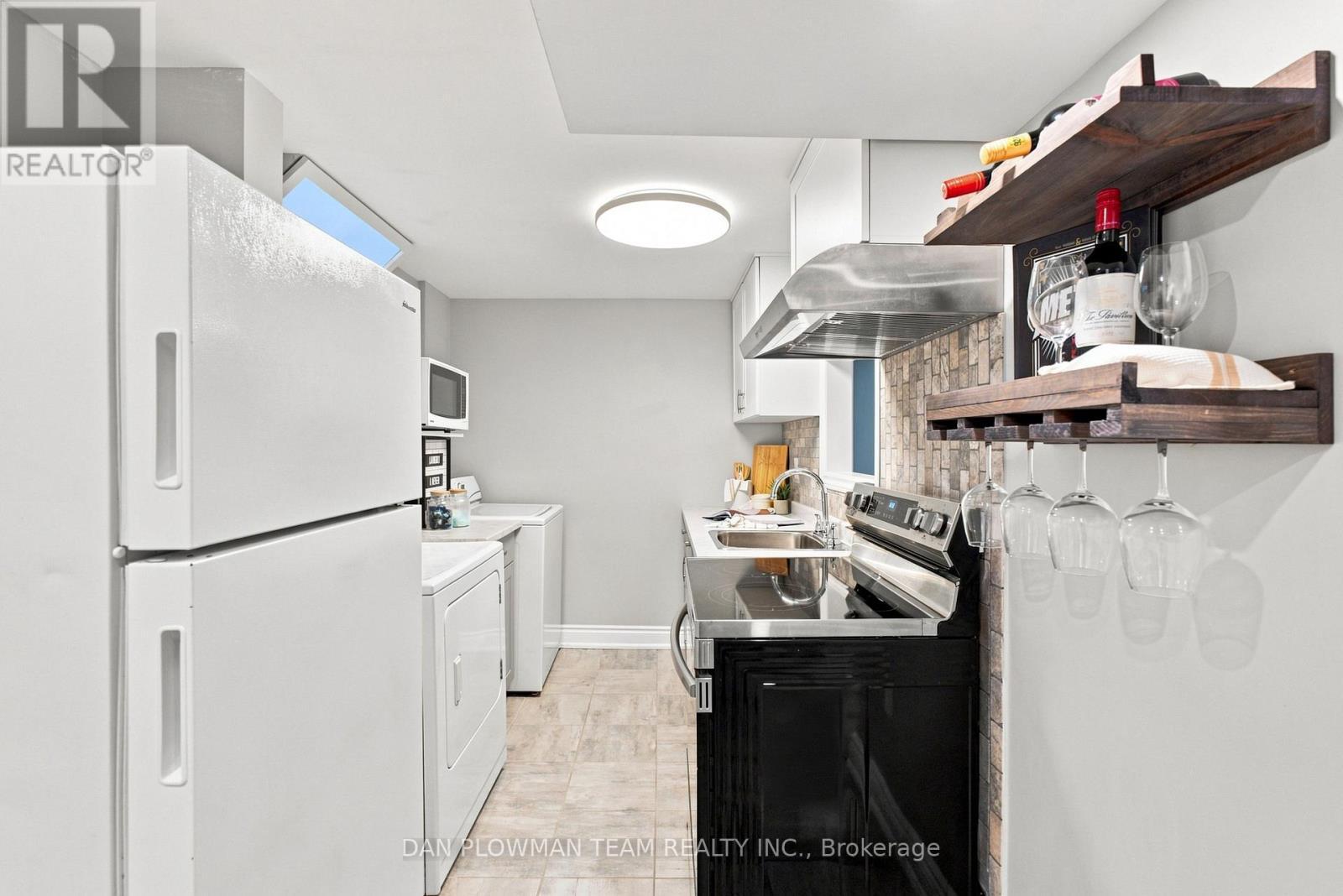 86 Barnes Drive, Ajax, ON - Indoor