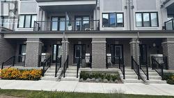 107 MATAWIN LANE Richmond Hill, ON L4B 0H7
