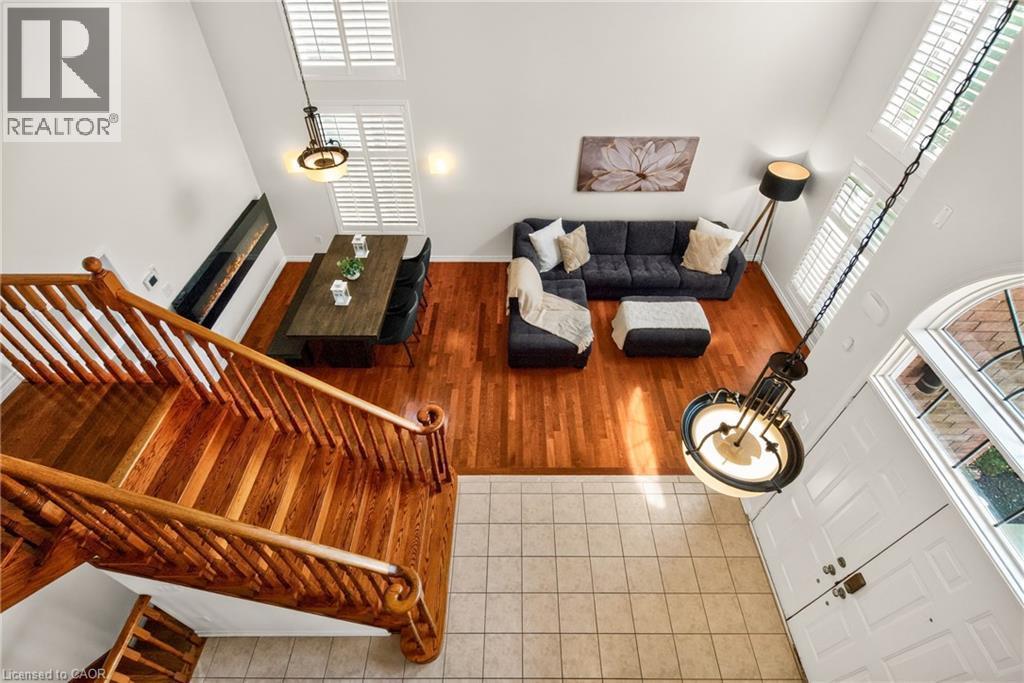 150 Davidson Boulevard, Dundas, ON - Indoor