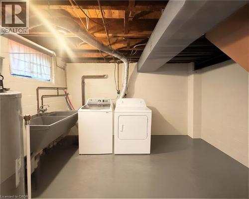 1 Norwood Road, Hamilton, ON - Indoor Photo Showing Laundry Room