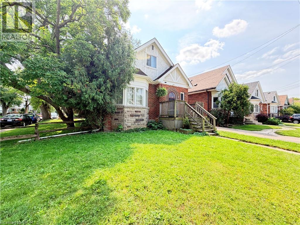1 Norwood Road, Hamilton, ON - Outdoor