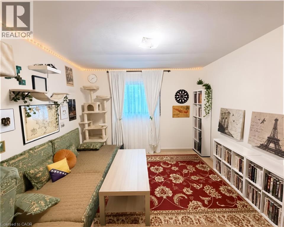 1 Norwood Road, Hamilton, ON - Indoor Photo Showing Other Room
