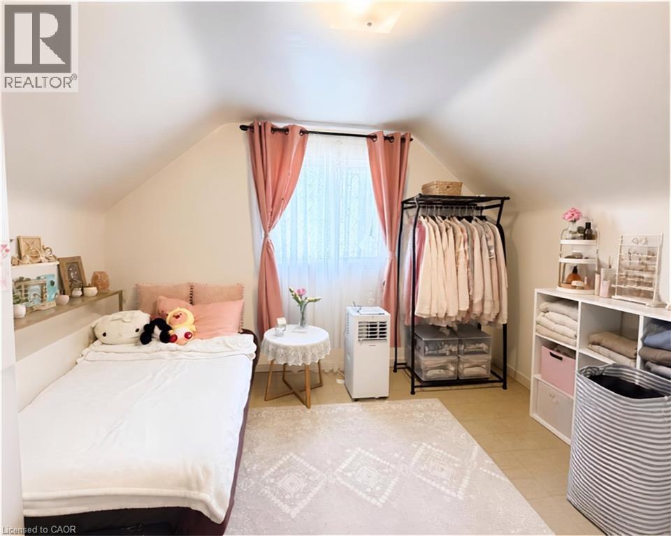 1 Norwood Road, Hamilton, ON - Indoor