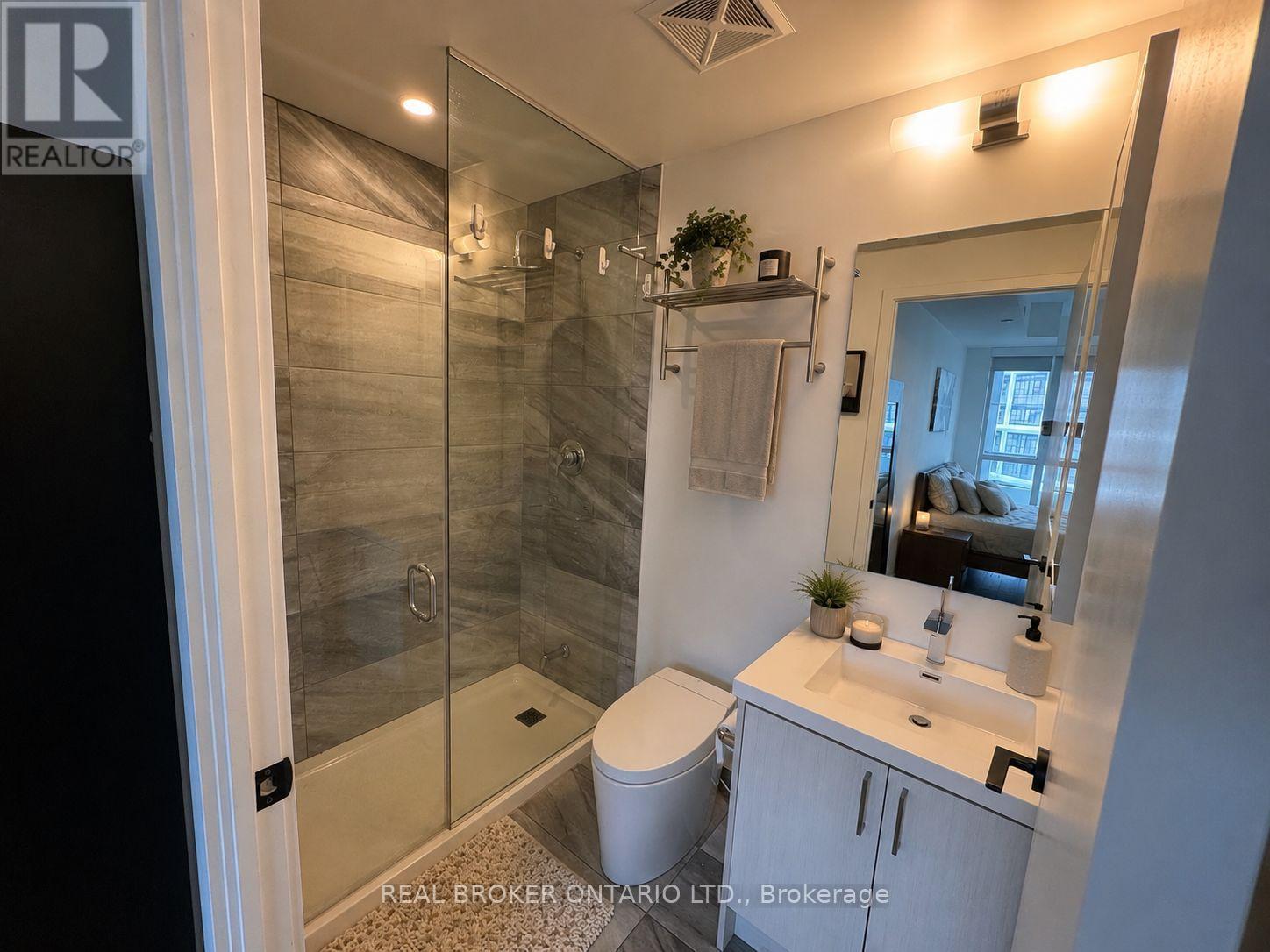 608 - 50 George Butchart Drive, Toronto, ON - Indoor Photo Showing Bathroom