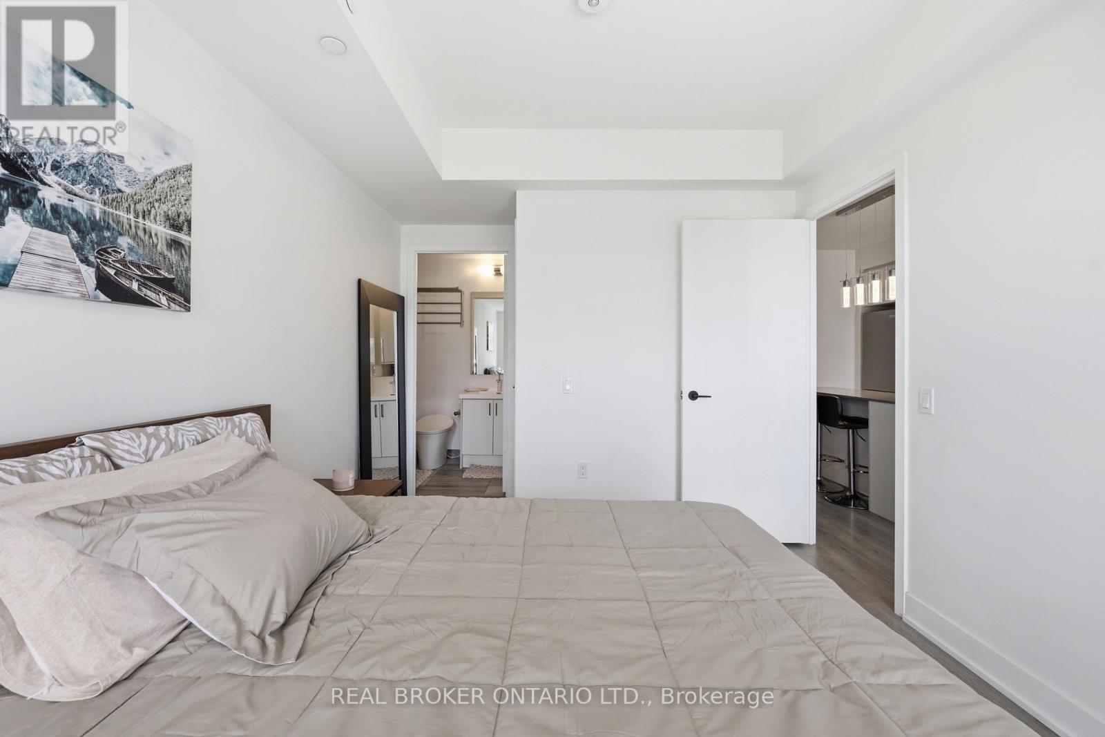 608 - 50 George Butchart Drive, Toronto, ON - Indoor Photo Showing Bedroom