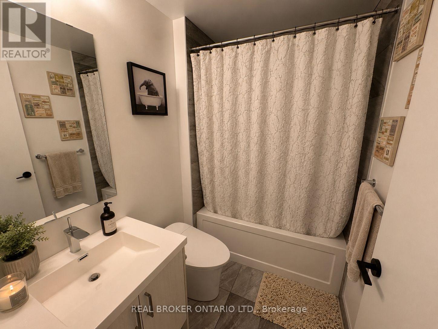 608 - 50 George Butchart Drive, Toronto, ON - Indoor Photo Showing Bathroom