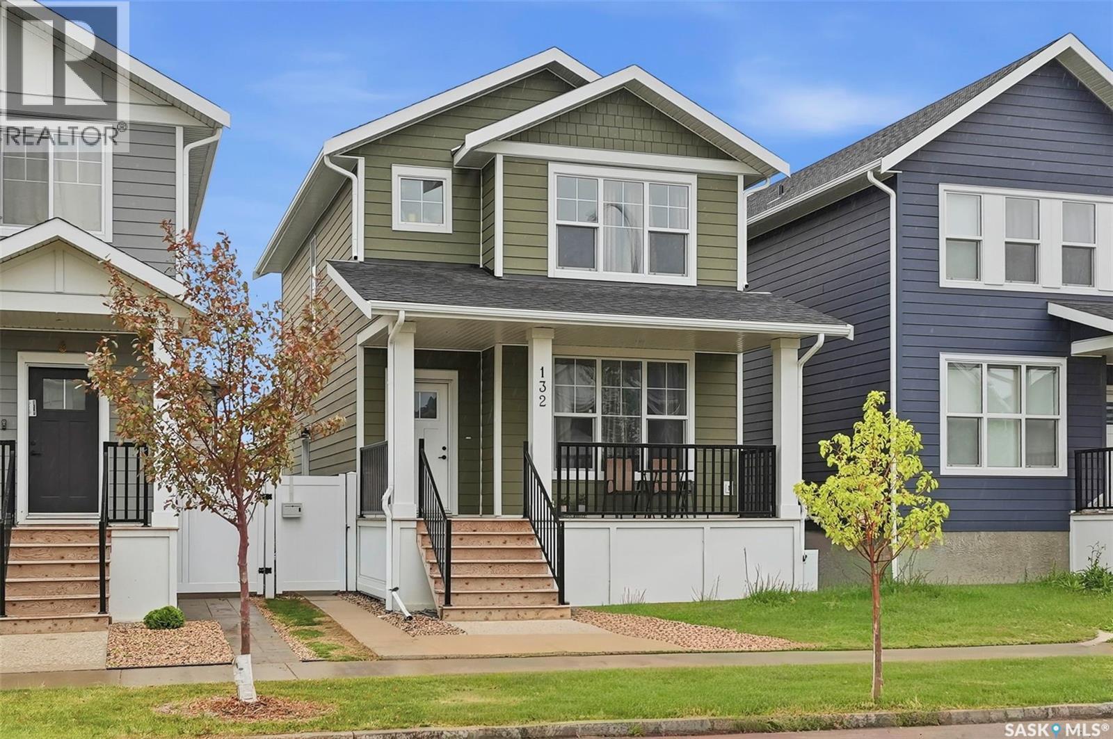 132 Rosewood Boulevard E, Saskatoon, SK - Outdoor With Deck Patio Veranda With Facade