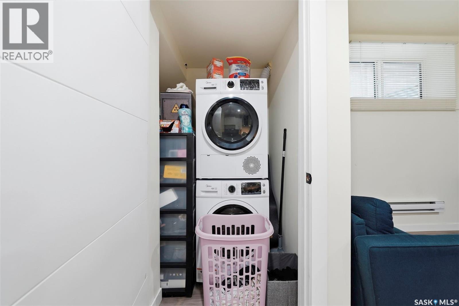 132 Rosewood Boulevard E, Saskatoon, SK - Indoor Photo Showing Laundry Room