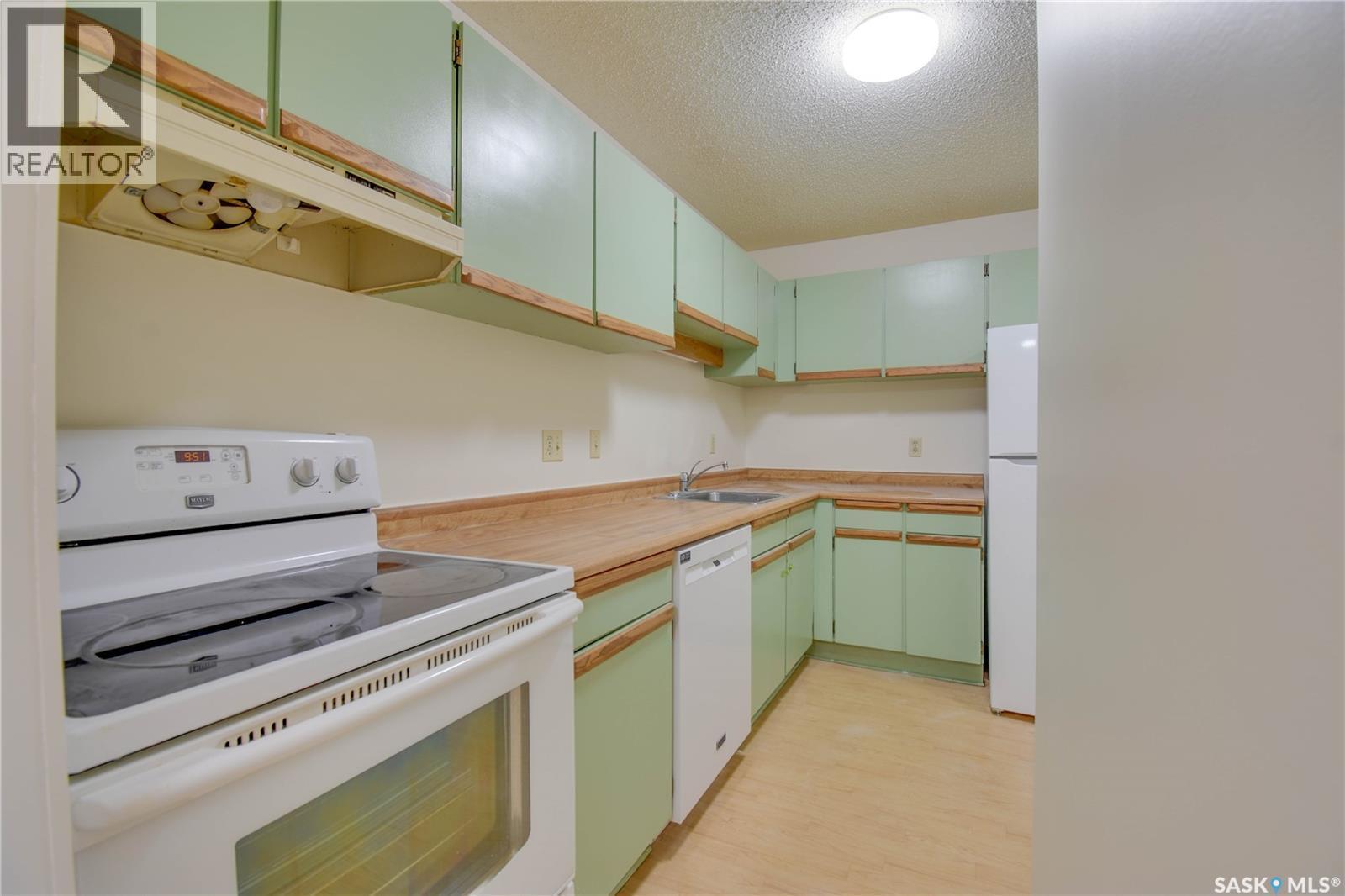 101 375 Kingsmere Boulevard, Saskatoon, SK - Indoor Photo Showing Kitchen