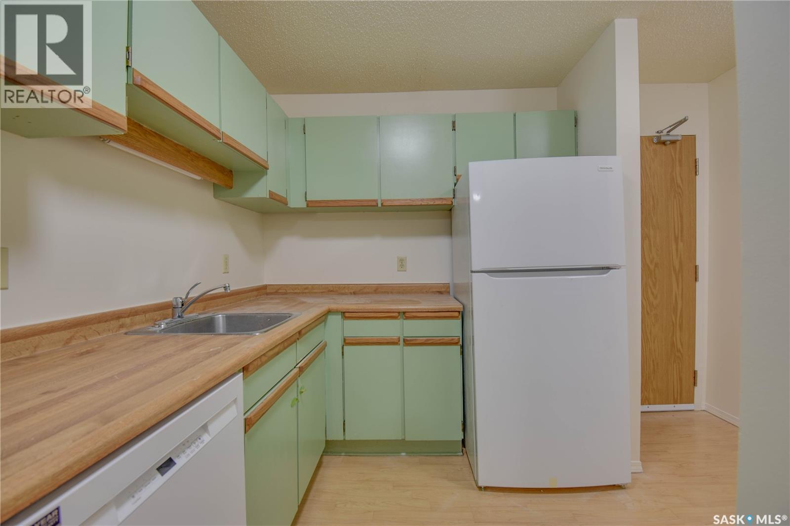 101 375 Kingsmere Boulevard, Saskatoon, SK - Indoor Photo Showing Kitchen