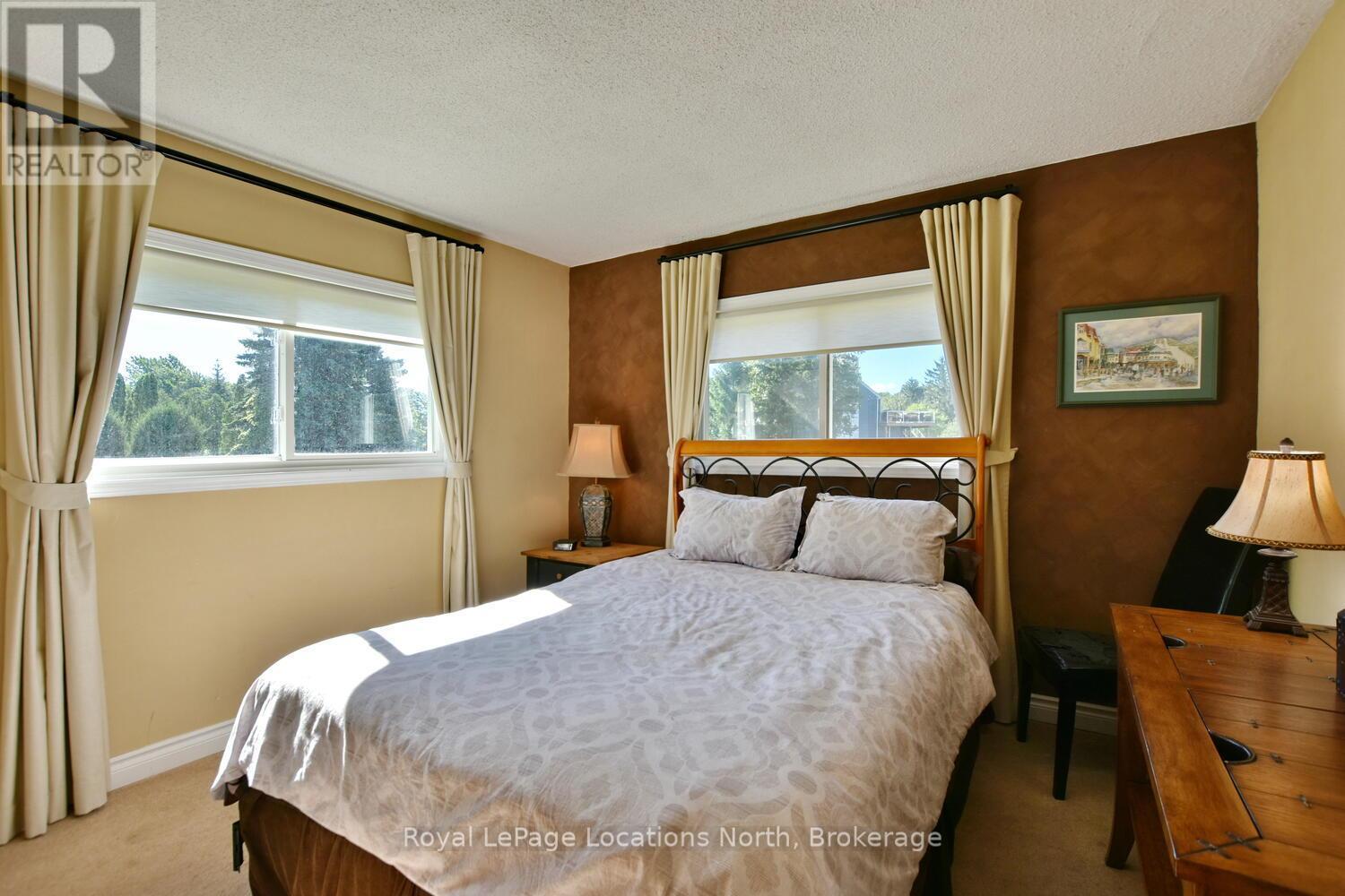154 Carmichael Crescent, Blue Mountains, ON - Indoor Photo Showing Bedroom