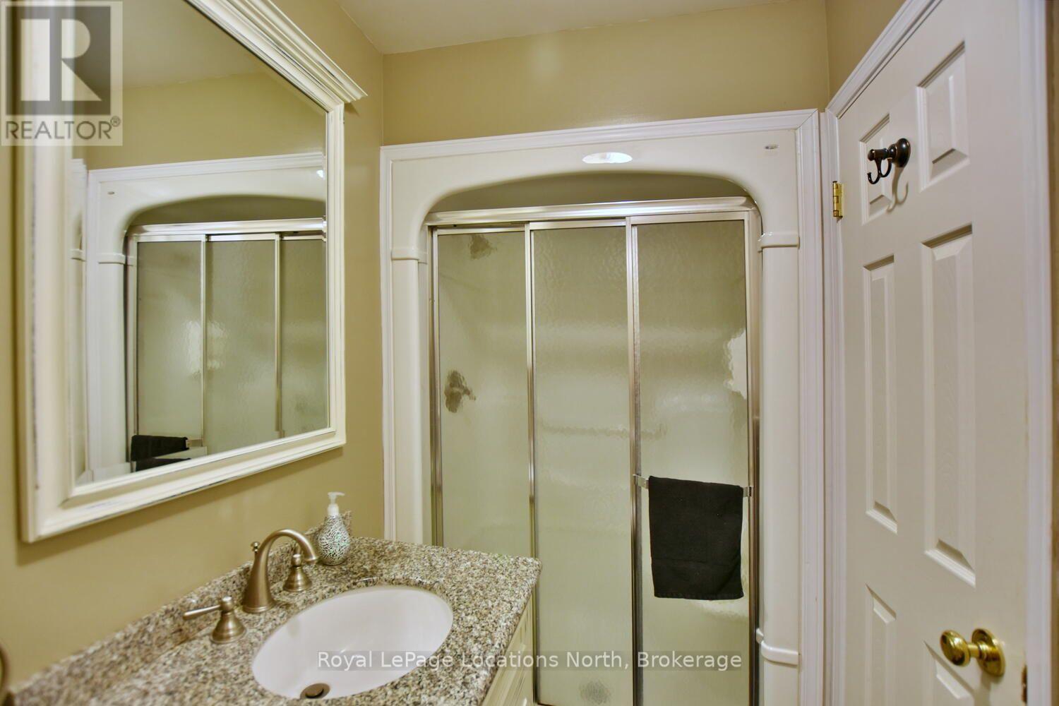 154 Carmichael Crescent, Blue Mountains, ON - Indoor Photo Showing Bathroom