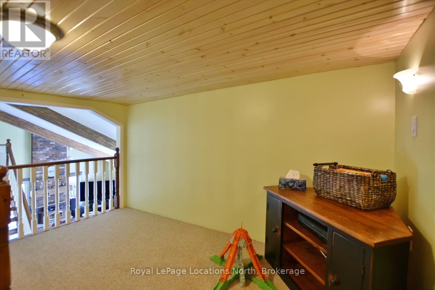 154 Carmichael Crescent, Blue Mountains, ON - Indoor Photo Showing Other Room