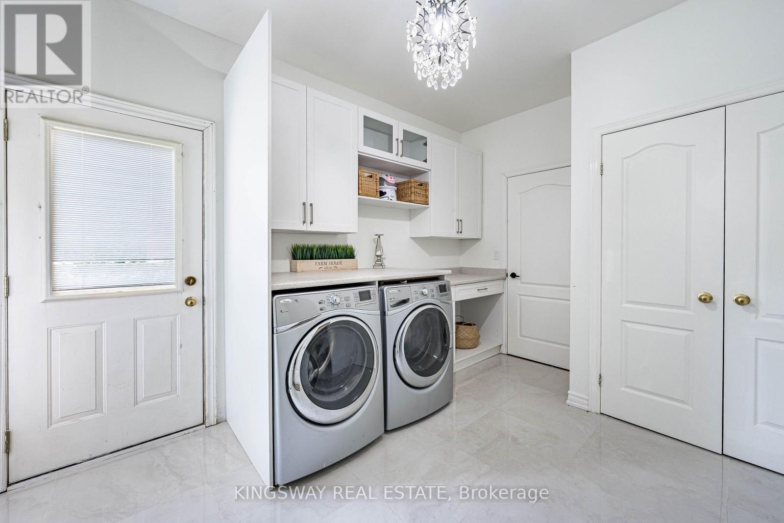 5969 Rayshaw Crescent E, Mississauga, ON - Indoor Photo Showing Laundry Room