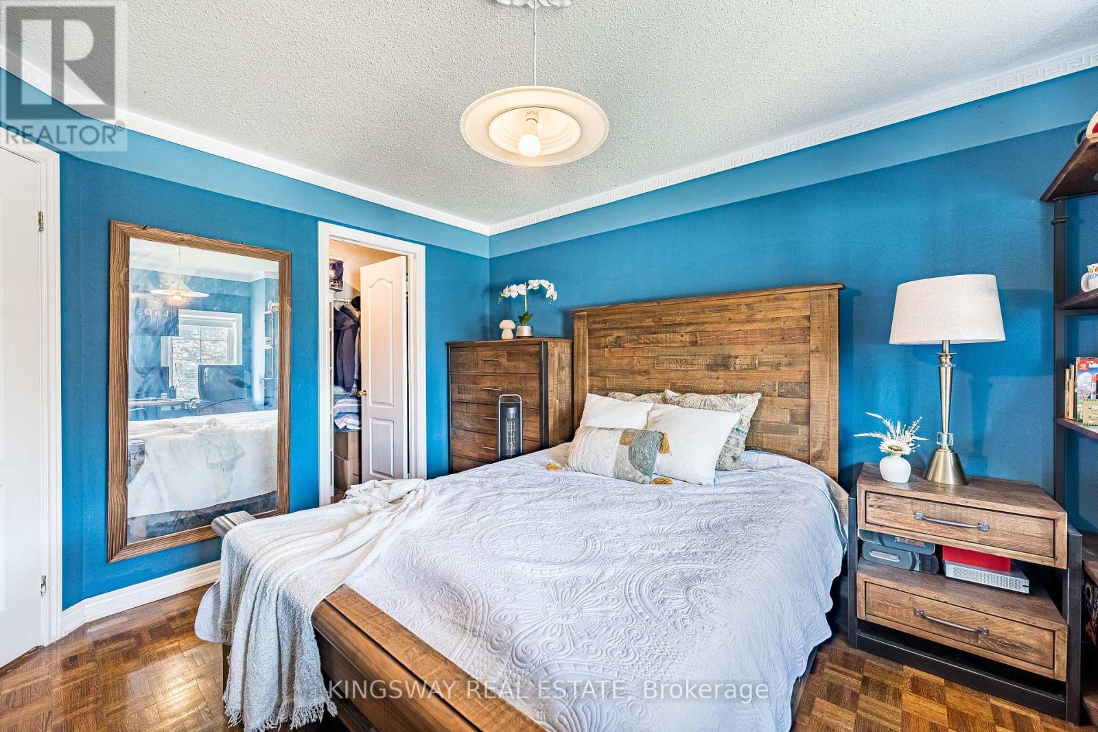 5969 Rayshaw Crescent E, Mississauga, ON - Indoor Photo Showing Bedroom