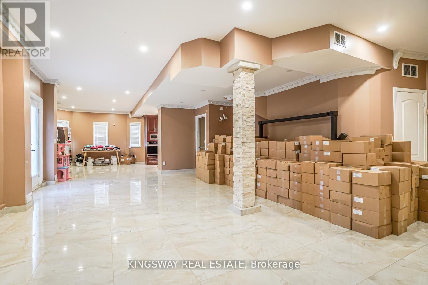 5969 Rayshaw Crescent E, Mississauga, ON - Indoor Photo Showing Other Room