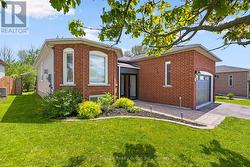 692 EWING STREET Cobourg, ON K9A 5N8
