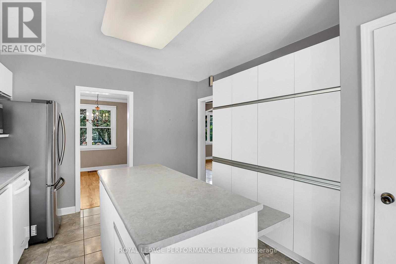 166 Winther Avenue, Ottawa, ON - Indoor Photo Showing Kitchen