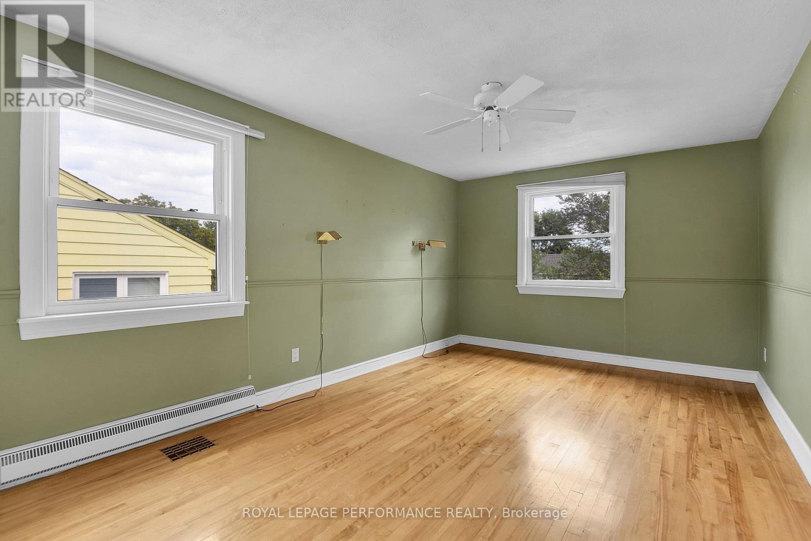 166 Winther Avenue, Ottawa, ON - Indoor Photo Showing Other Room