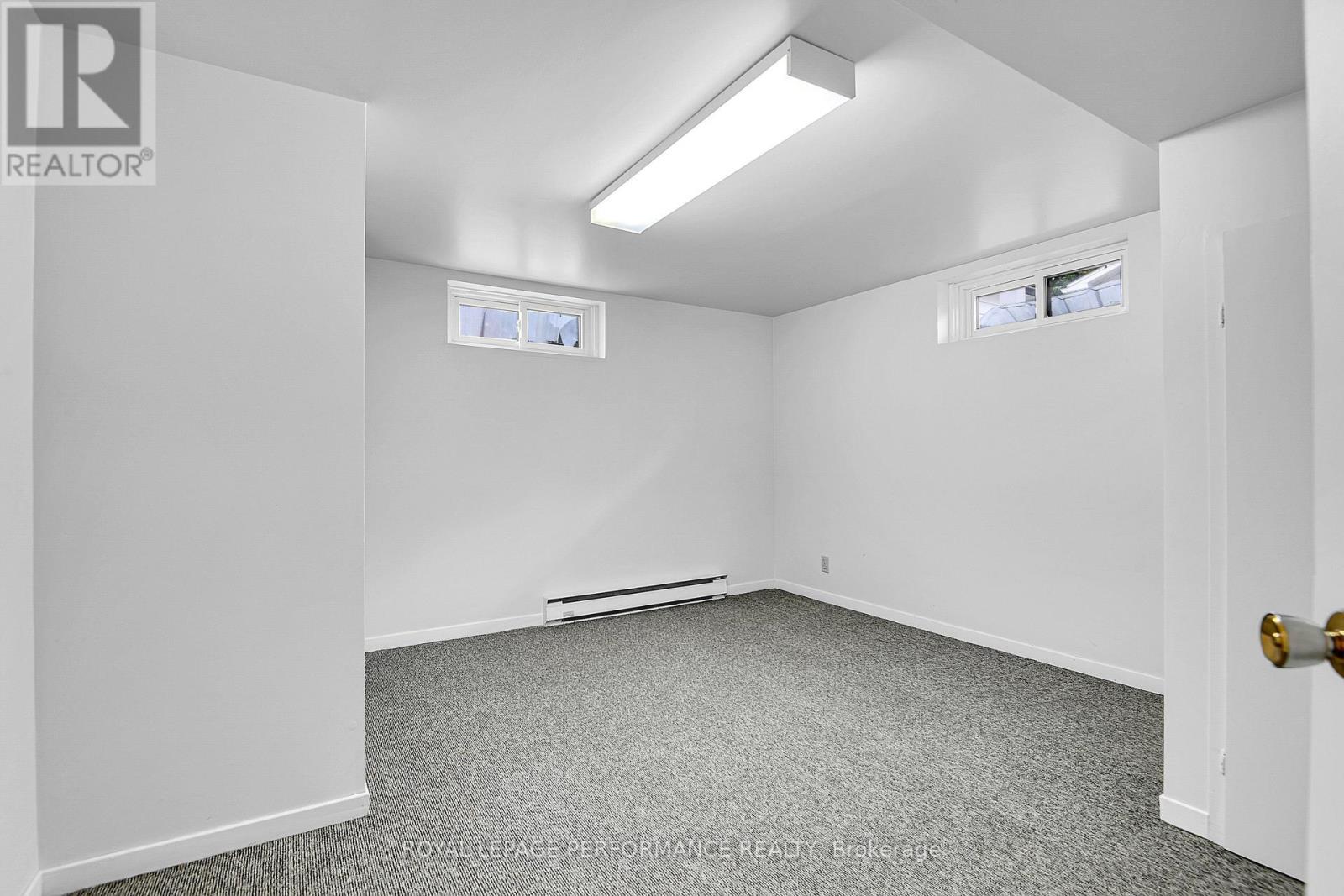 166 Winther Avenue, Ottawa, ON - Indoor Photo Showing Other Room